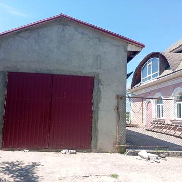 Продам Дом 3х етажний