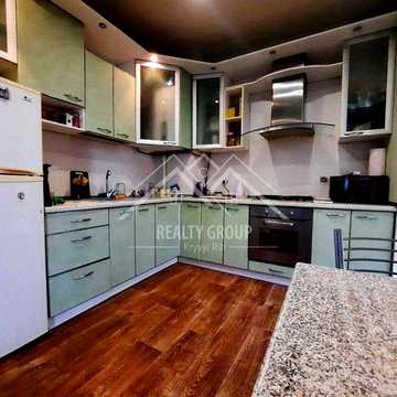 Продаж 2к "Сталінки " 54 кв. м на просп. Університетський