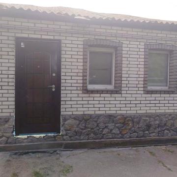 Продам півбудинку, 2 кімнати , 43 кв метра,  вікна пластикові