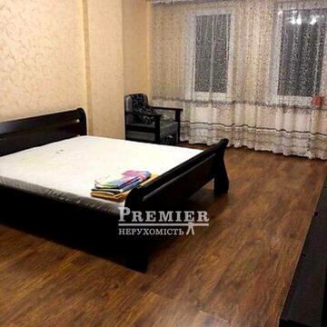 Простора квартира на Висоцького з ремонтом