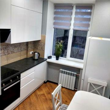 3х Сталинка, 2/5 пл.Освобождения,ул.Петра Калнышевского