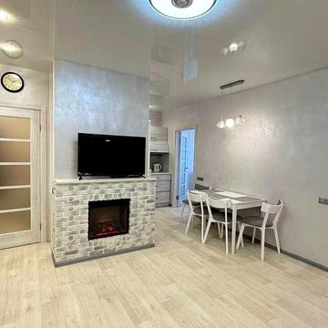 Срочно! 2 к.кв. с ремонтом и мебелью в закрытом комплексе на Сахарова