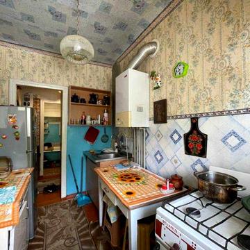 Продам 2-х кімн кв-ру, з Агв, 3-й поверх, Полтавська