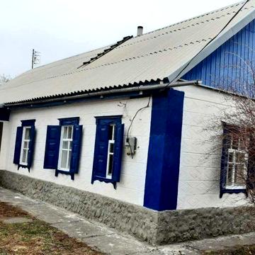 Продам будинок в м.Верхівцеве,всі питання за телефоном