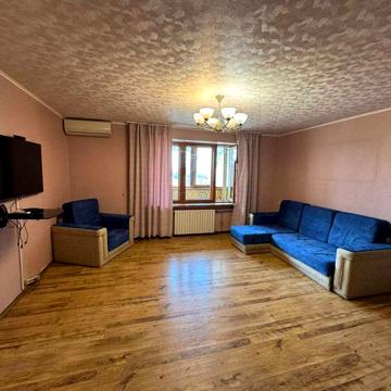 Продаж 3к квартири по вул.Б.Хмельницького 2.