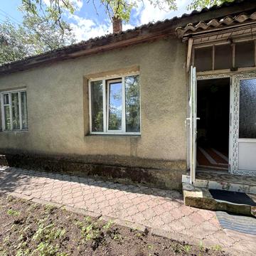 Продається будинок у смт. Міжгірʼя