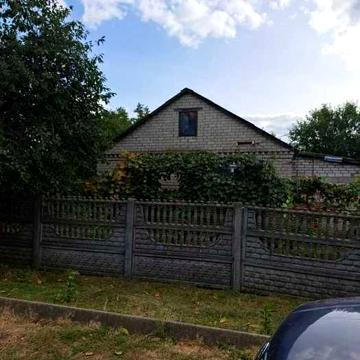 Продам будинок з складським приміщенням та земельною ділянкою