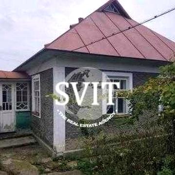 Продам будинок з ділянкою