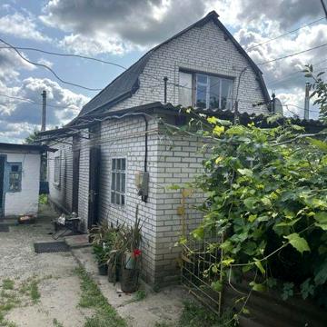 Продам будинок на Шевченка з гаражем