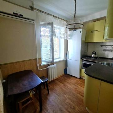 Оренда 2 кім роздільні Нивки вулиця Турчина 9