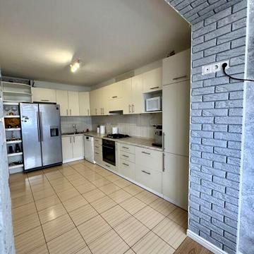 Продаж 4к Квартира Лесі Українки вулиця