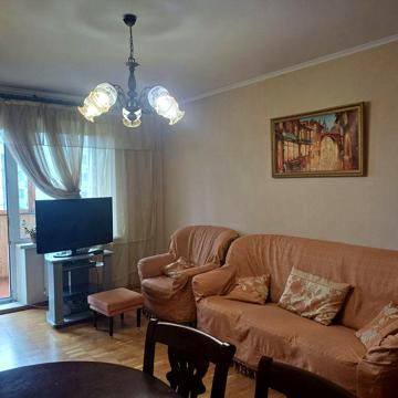 2 ком Феодосийская 8