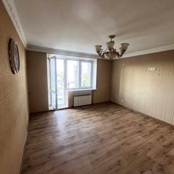 Продаж трикімнатної квартири