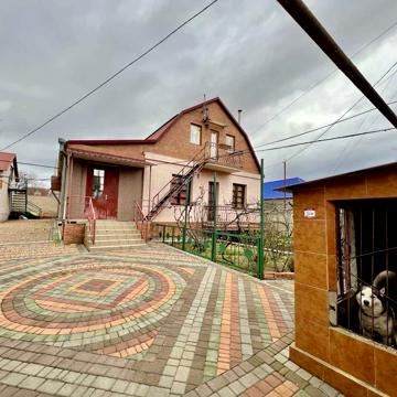 Оранжерейна вул., 112