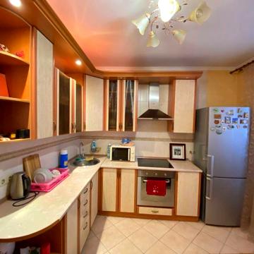 Продам 1-но кімн.квар.42 кв.м., цегляний будинок, вул. Бориспільська 6
