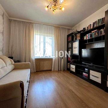 Продаж 3к квартири, ремонт, Срібнокільска 8, метро Позняки