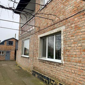 Продам частину 2х поверхового будинку