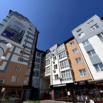 Андрія Мельника вул., 10 к8