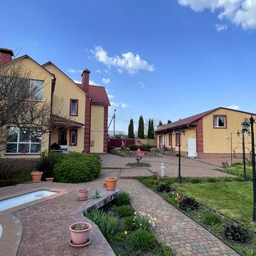 Садова вул.