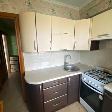 Продається 1кімнатна квартира Кубанської України 45