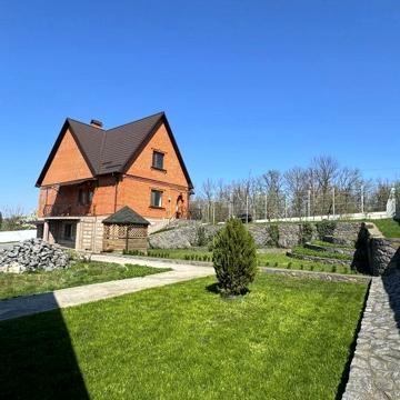 Продам будинок Гайсин до Умані по головній дорозі 60км