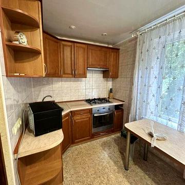 3-комнатная квартира в Шевченковском районе.