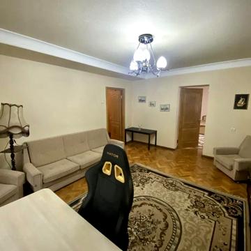 Лесі Українки бульв., 24-Б