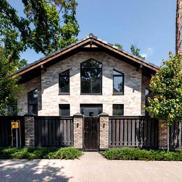 ЕКСКЛЮЗИВНИЙ одноповерховий будинок в 5хв.від ТРЦ Авенір Плаза. БУЧА