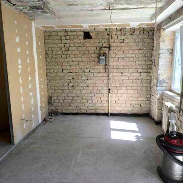 Продам 1к квартиру-студію вул. Софїї Ковалевської 12 Лівий берег