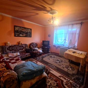 Продається 2-х кімнатна квартира в м.Берегове.