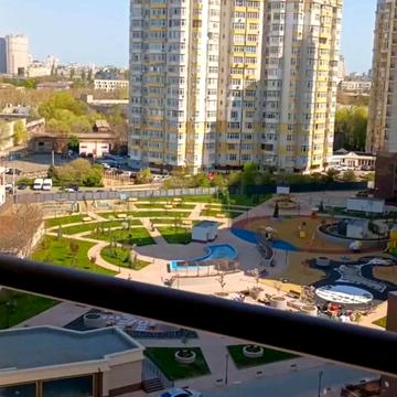 Однокімнатна квартира. 65 Перлина, вид на іподром ,Краснова