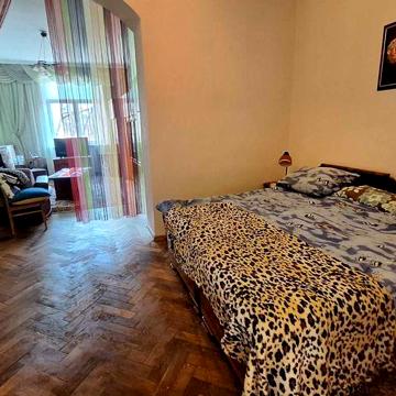в. Коцюбинського оренда двокімнатеої квартири у центрі