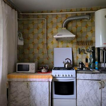 Продам однокімнатну квартиру в с. Яблуневе (Радгоспне), поруч з м. Ніж