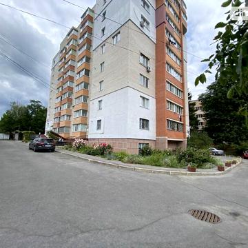 Продаж 3к Квартира Юності проспект