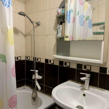 Генерала Олекси Алмазова вул. (Генерала Карпенка), 40