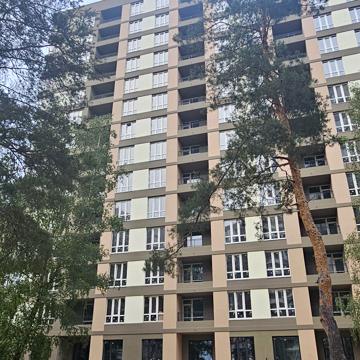 Вячеслава Чорновола вул., 3
