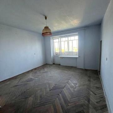 Продається однокімнатна квартира в місті Коломия.
