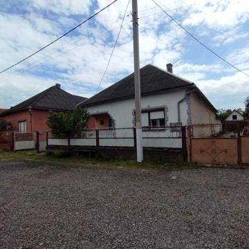 Будинок в Закарпатська обл. Берегівський р-н. c. Галабор