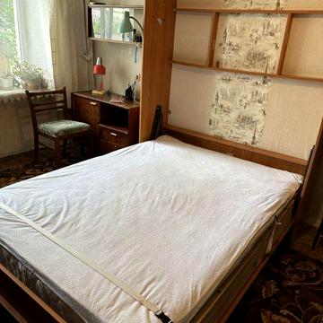 Продам двухкімнатну квартиру, Нагірний ринок.