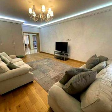 Продаж квартири клубний буд 105м² вул Патріотів Караваєві дачі 245000$