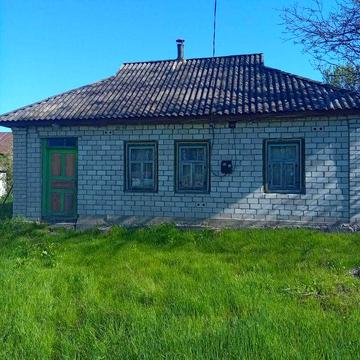 Продам будинок в селі Пархимів