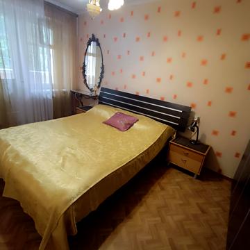 Небесної Сотні просп. (Маршала Жукова), 89а