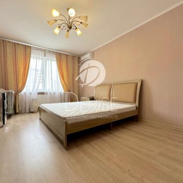 Урлівська вул., 24
