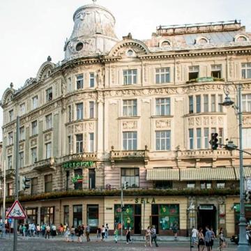Адама Міцкевича пл., 6/7