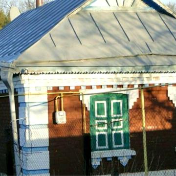 Продам хату з надвірними будівлями