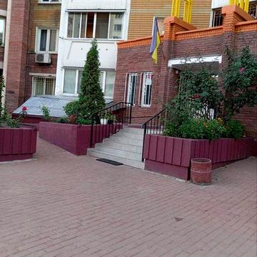Продаж 3-к квартири Виноградар.