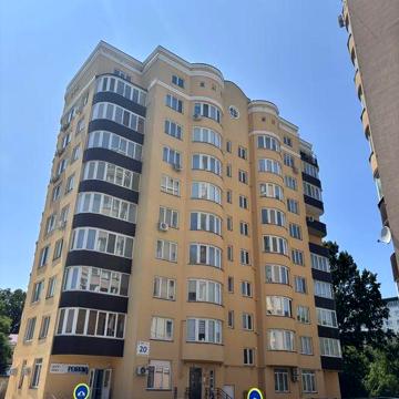 2-х кімнатна квартира в самому центрі міста.