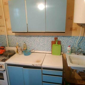 вул. Водопровідна 62. Косметичний ремонт. 36 м.кв. Зручний 2 поверх.