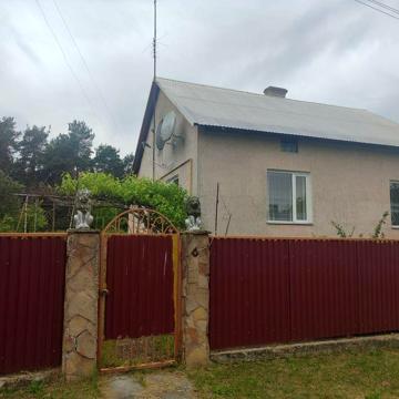 Продаю будинок в смт. Краковець від власника, документи в наявності