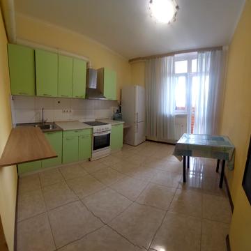Сімї Кульженків вул. (Петра Дегтяренка), 33